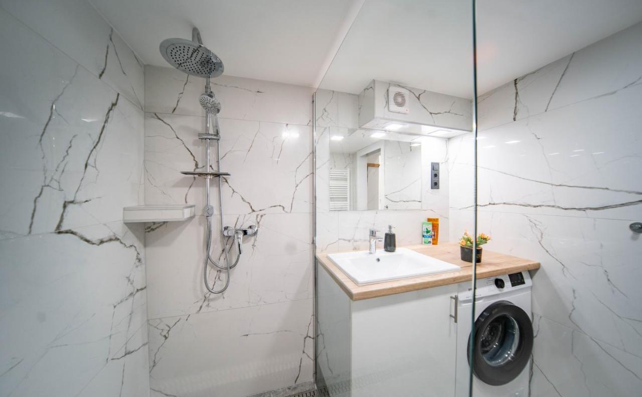 Free Parking Basilica Rob'S Home - Ac, Wi-Fi, Smart Tv Budapesta Exterior foto